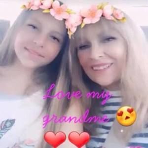 Meet your Posher, Dee